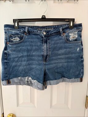 American Eagle Outfitters Mom Short Distressed Rolled-Hem Denim Shorts - Blue